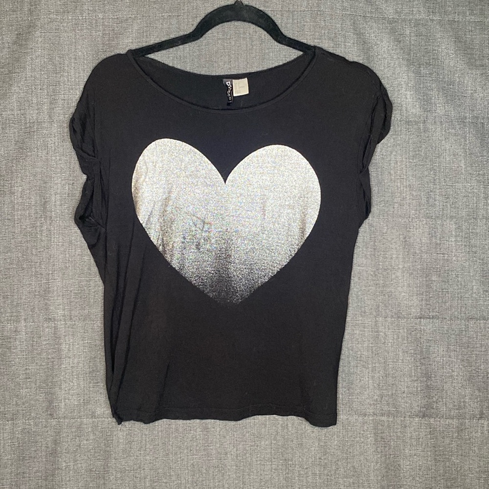 Rock n Roll heart tee. Black, silver metallic graphic.  Slinky soft thin size 4